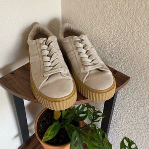 Platform sneakers